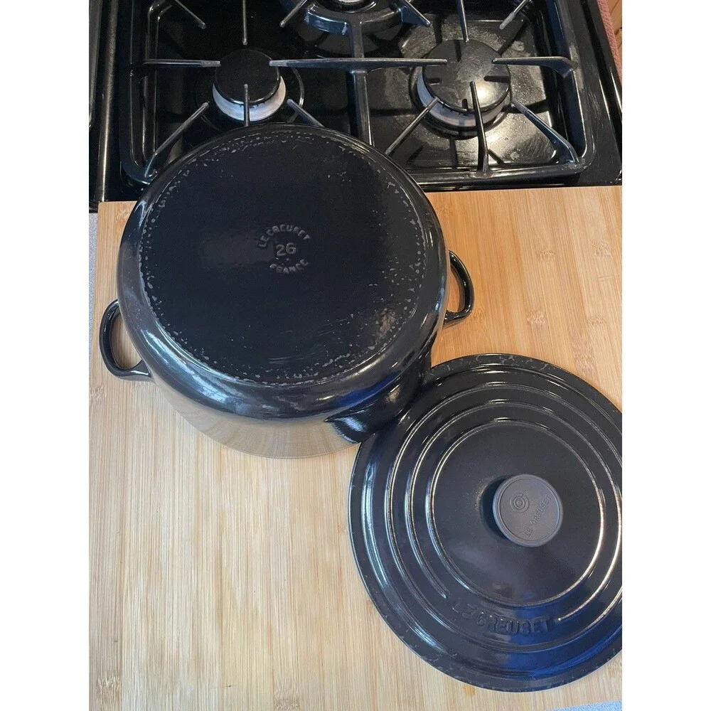 Le Creuset #26 5.5 Qt Round Dutch Oven Shiny Black Onyx Enamel Cast Iron France